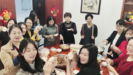 共享歡樂 | 百裕集團(tuán)營(yíng)銷中心喜樂鬧元宵、暖心慶生日